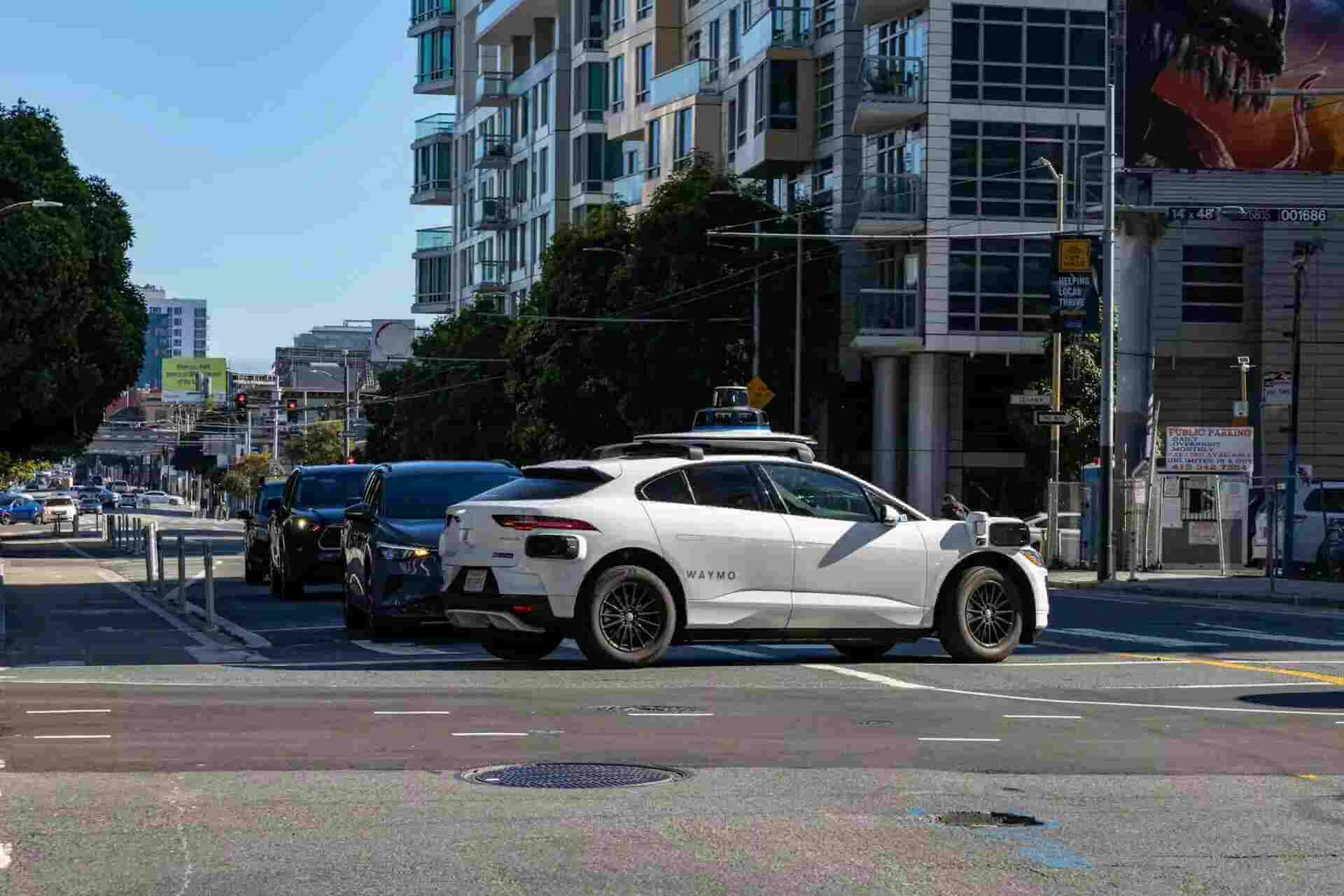 Phoenix-Waymo-Accident-Lawyers