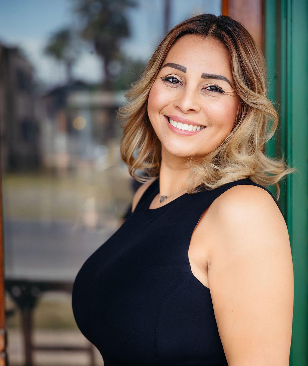 Headshot of Mayra Moreno